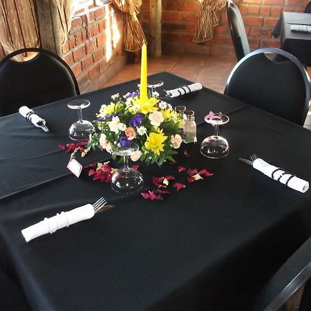 Pondoki Rest Camp Grootfontein Экстерьер фото