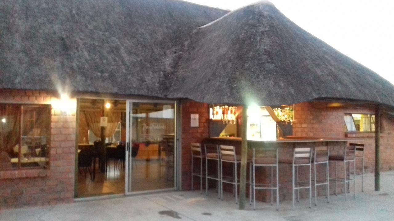 Pondoki Rest Camp Grootfontein Экстерьер фото