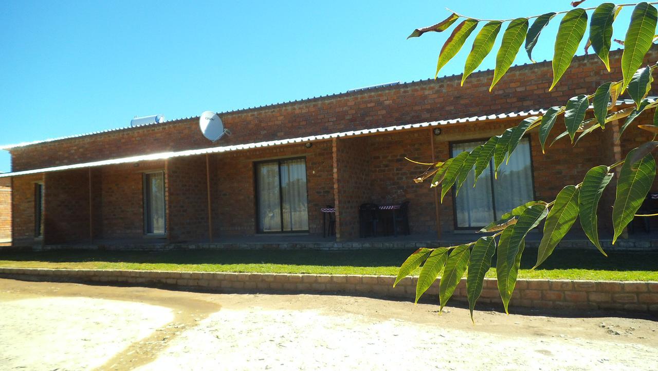 Pondoki Rest Camp Grootfontein Экстерьер фото