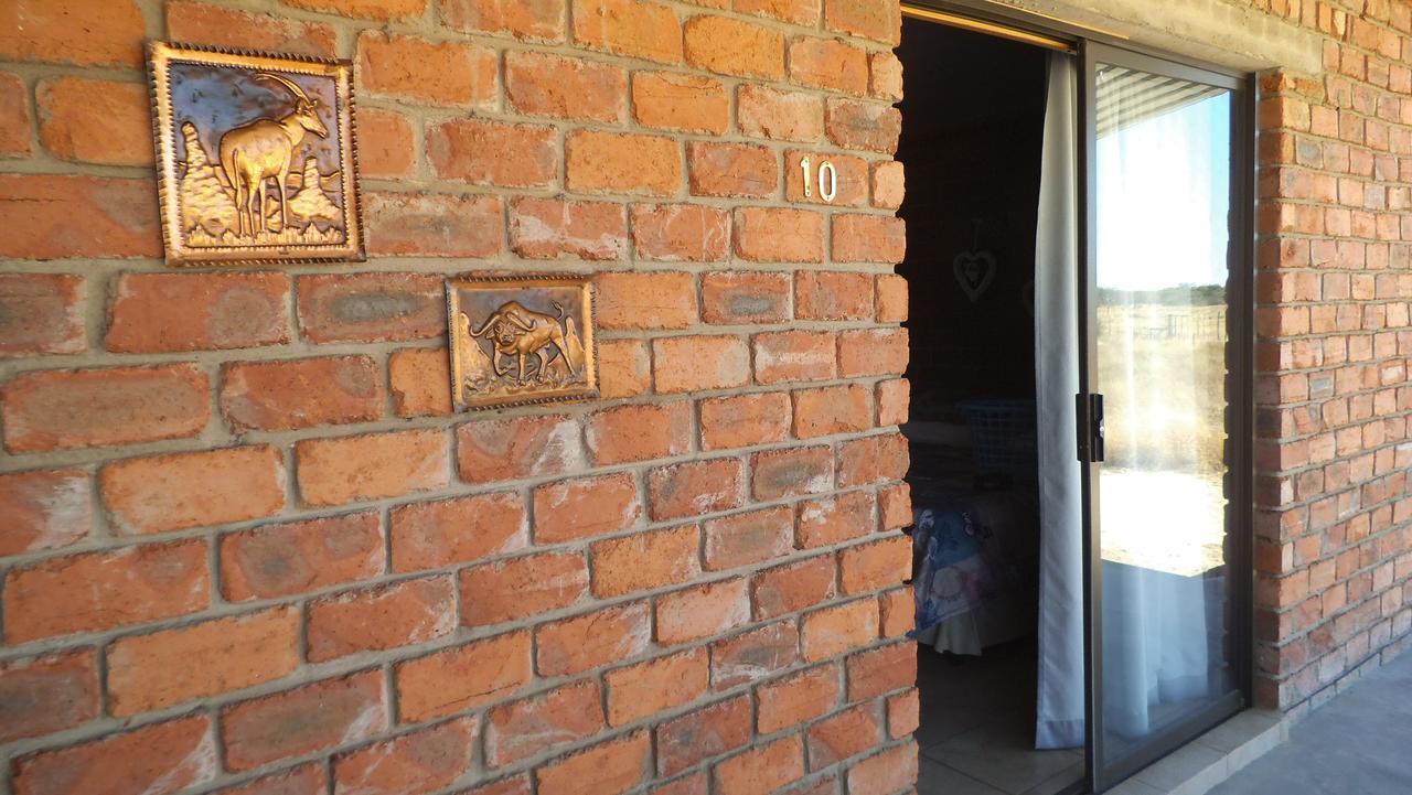 Pondoki Rest Camp Grootfontein Экстерьер фото