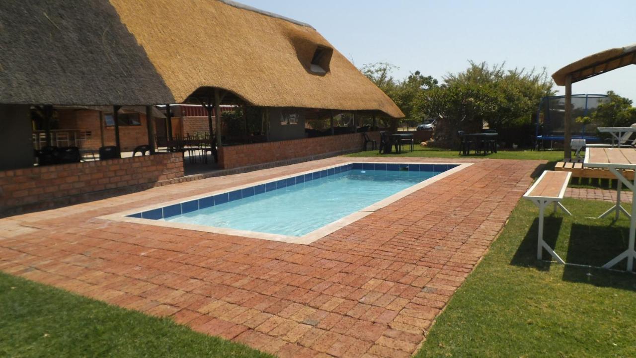 Pondoki Rest Camp Grootfontein Экстерьер фото
